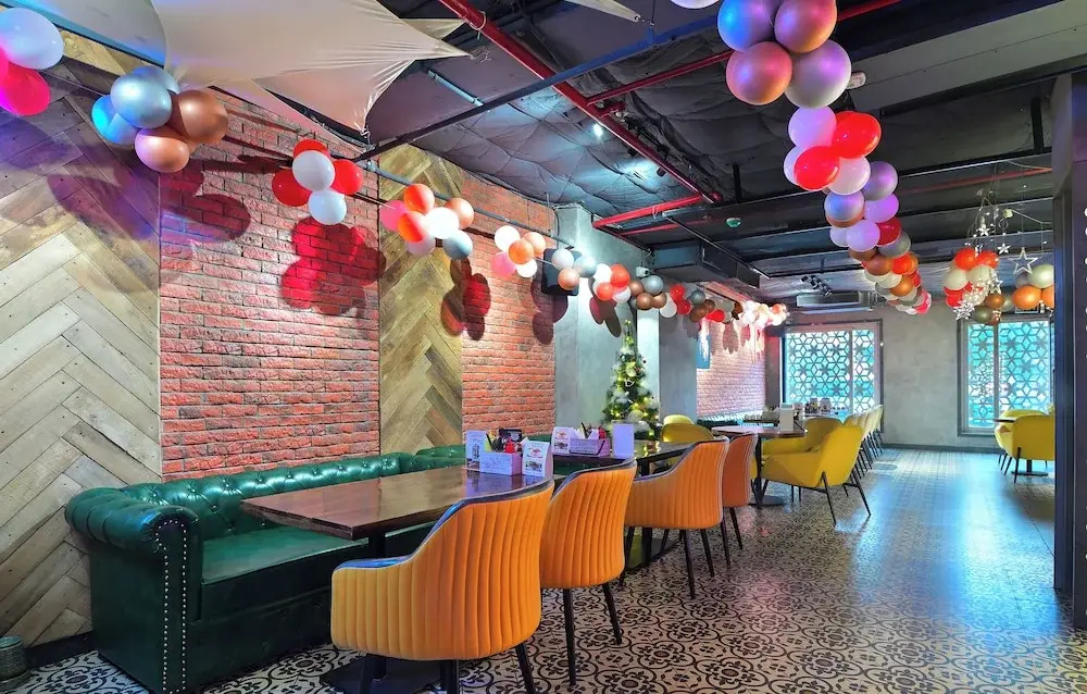 Hotel Oak Plaza Near Connaught Place & New Delhi Railway Station