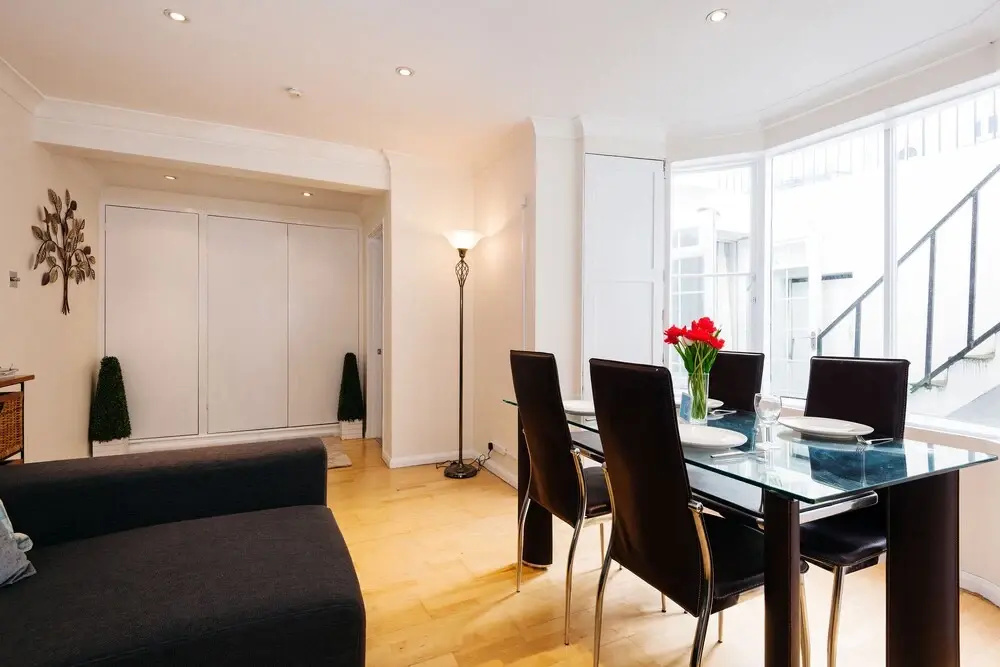 The Gloucester Terrace Nest - CB
