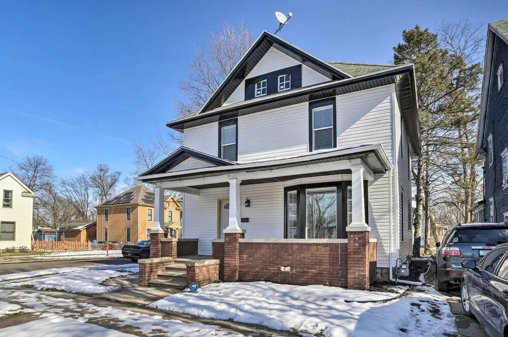 Pet-friendly Home Rental Near Notre Dame!