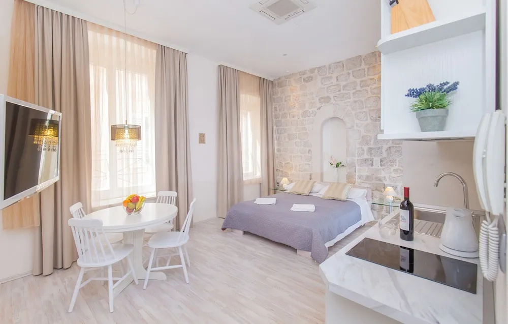 Lausion Apartments