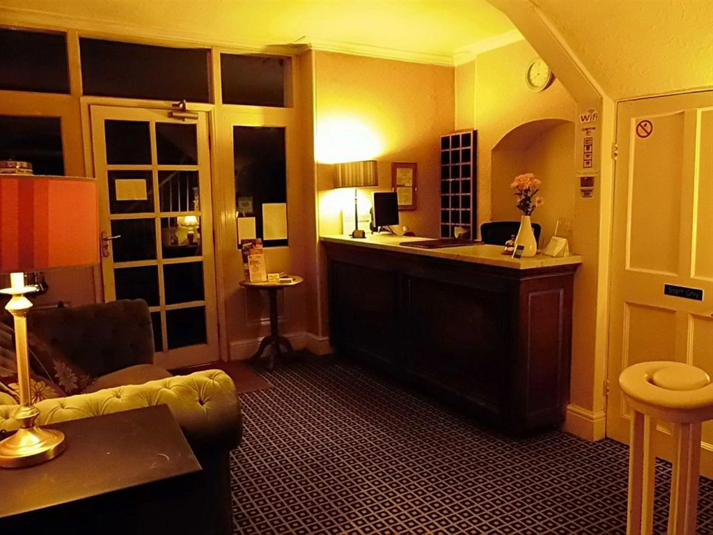 Windsor Lodge Hotel
