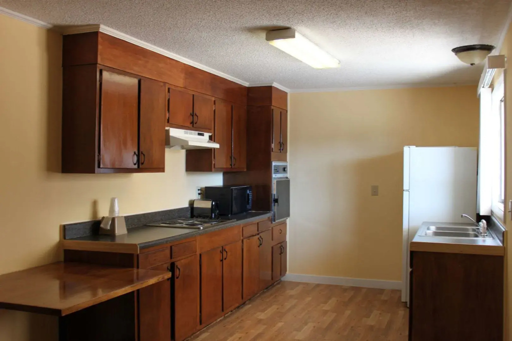 Rhode\s Motor Lodge