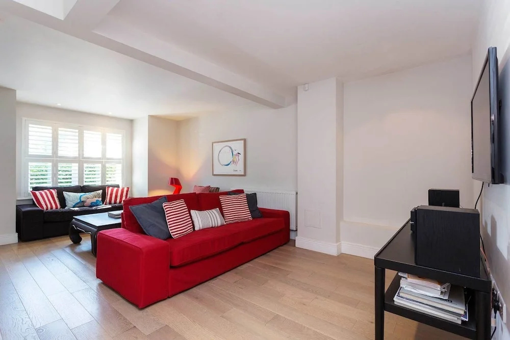 Putney Bridge Place
