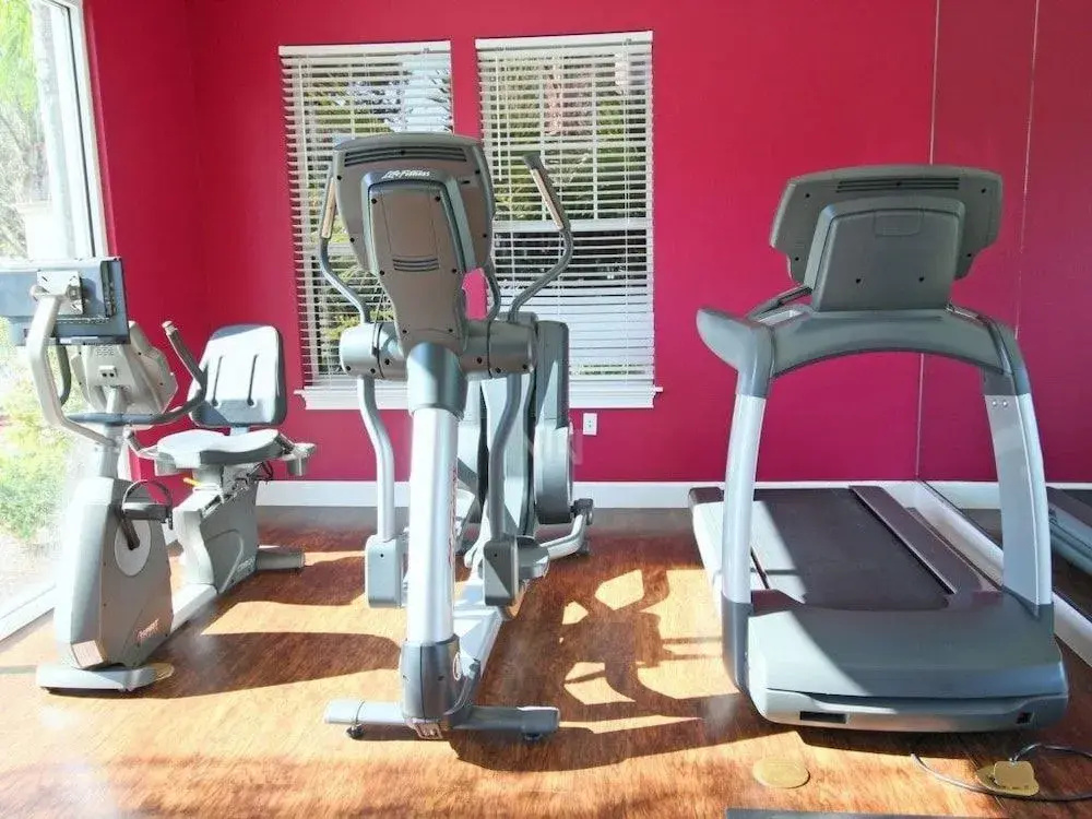 vacation home rental getaway 3 Br apts by RedAwning