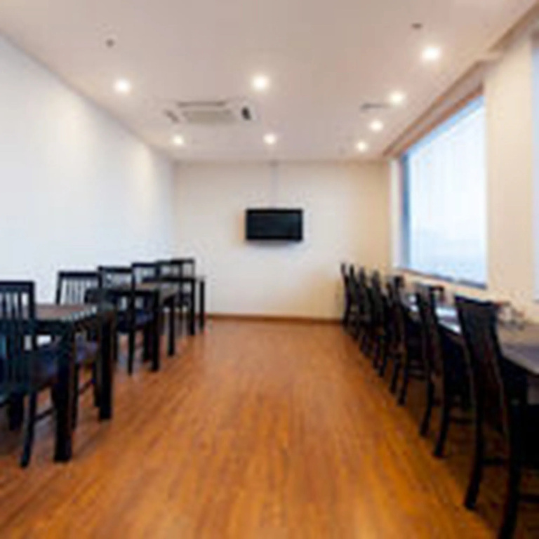 Sakura Hotel 2