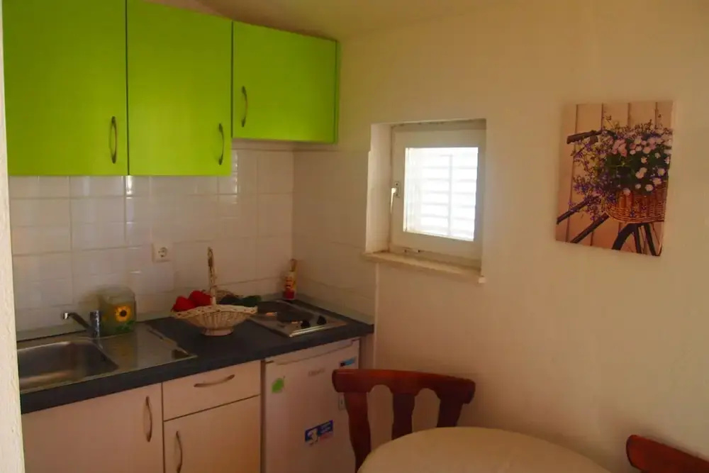 Apartments by the sea Makarska - 21425