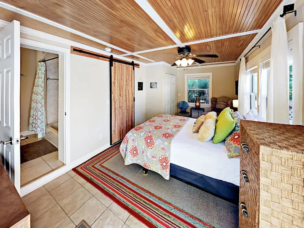Restored 1920s Home 2 Bedrooms 2 Bathrooms Home