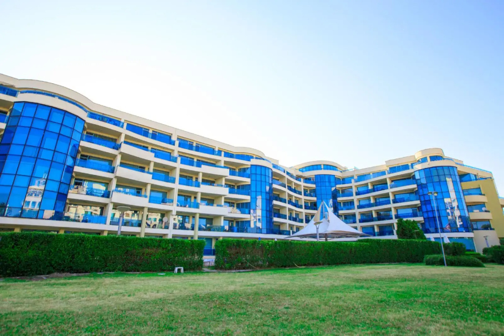 Апартотель Marina Holiday Club