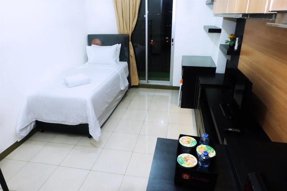 Cozy Studio Apartment Near Mall Kelapa Gading