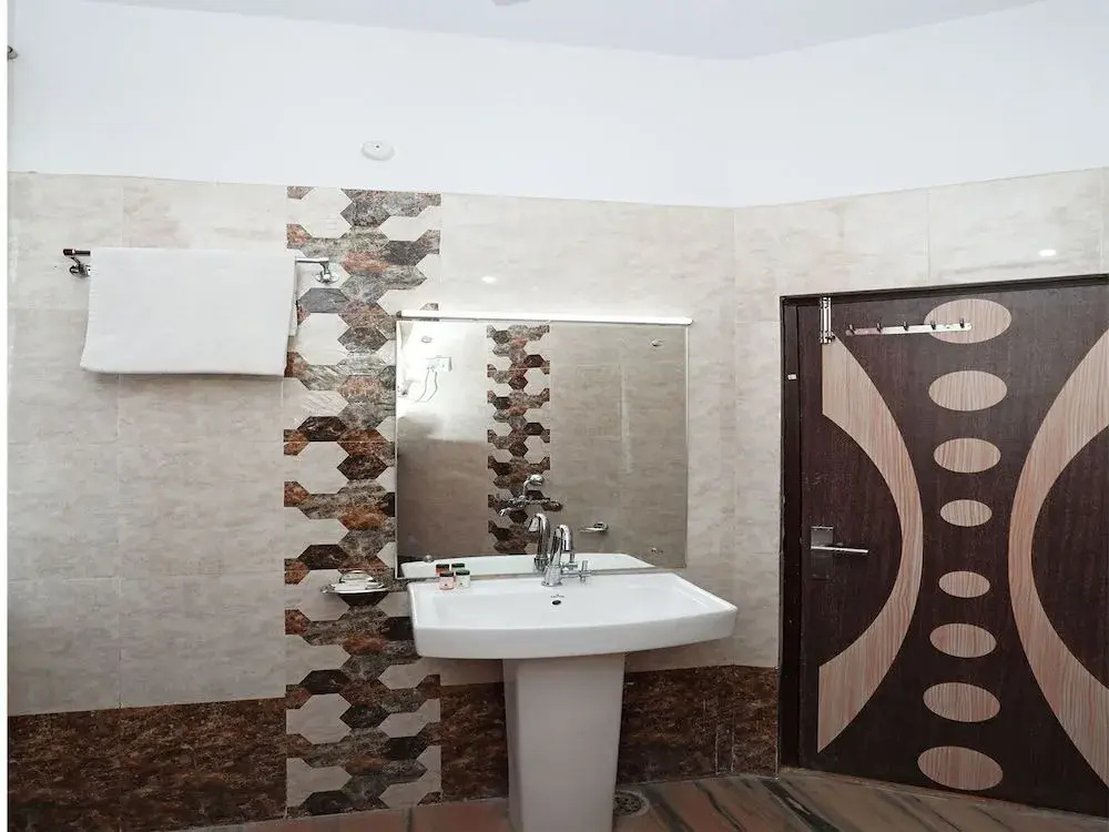 OYO 10610 Anand Guest House
