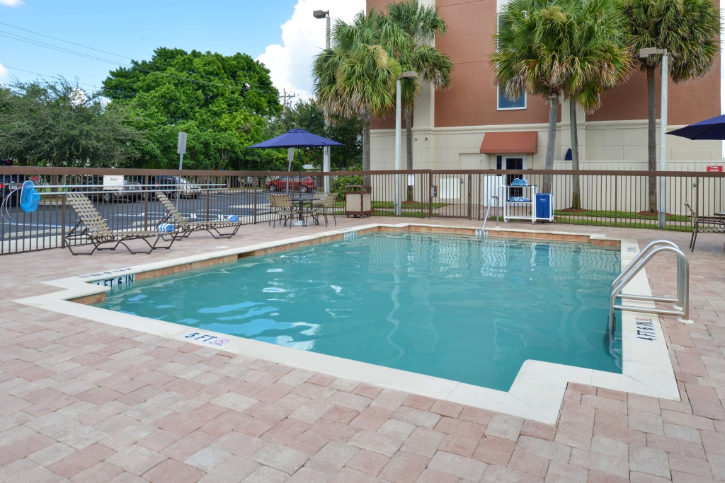 Hampton Inn & Suites Cape Coral / Fort Myers