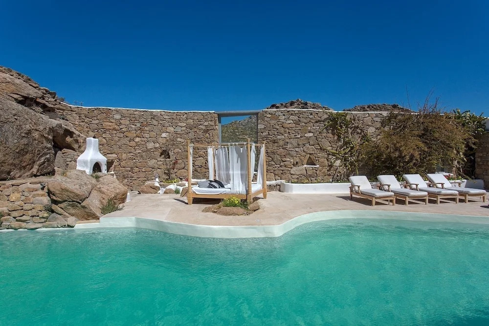 Paradise Estate