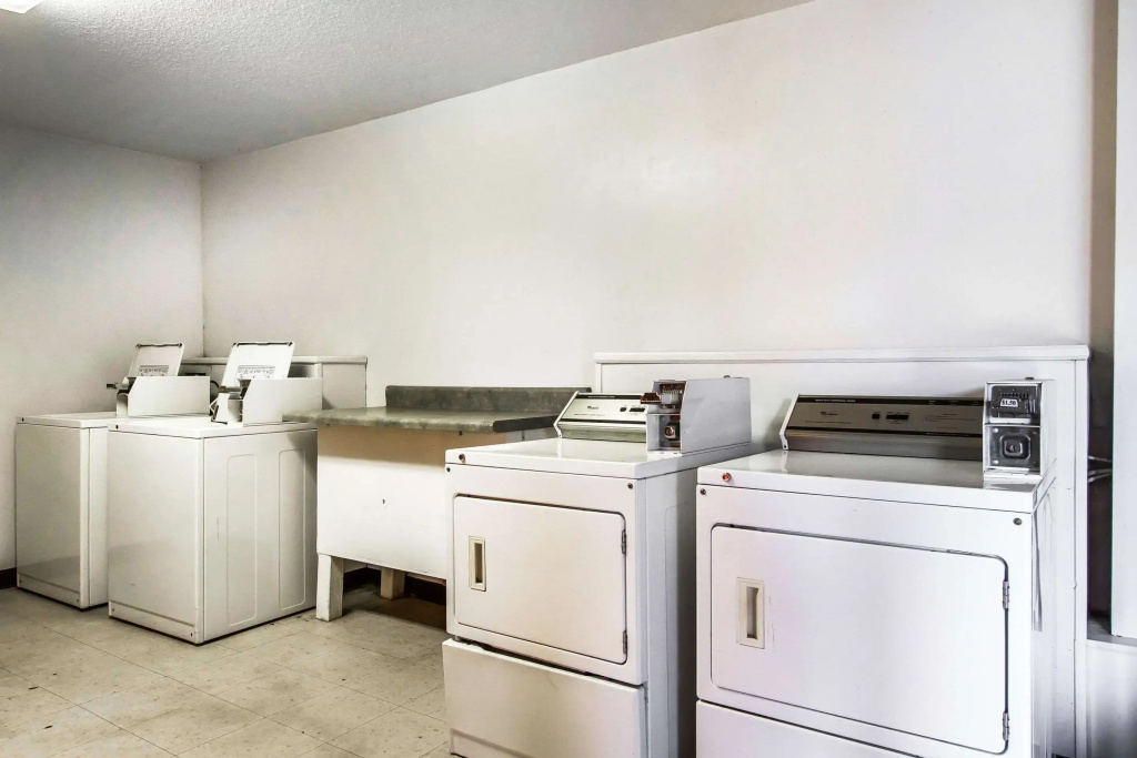 Motel 6 Opelika AL