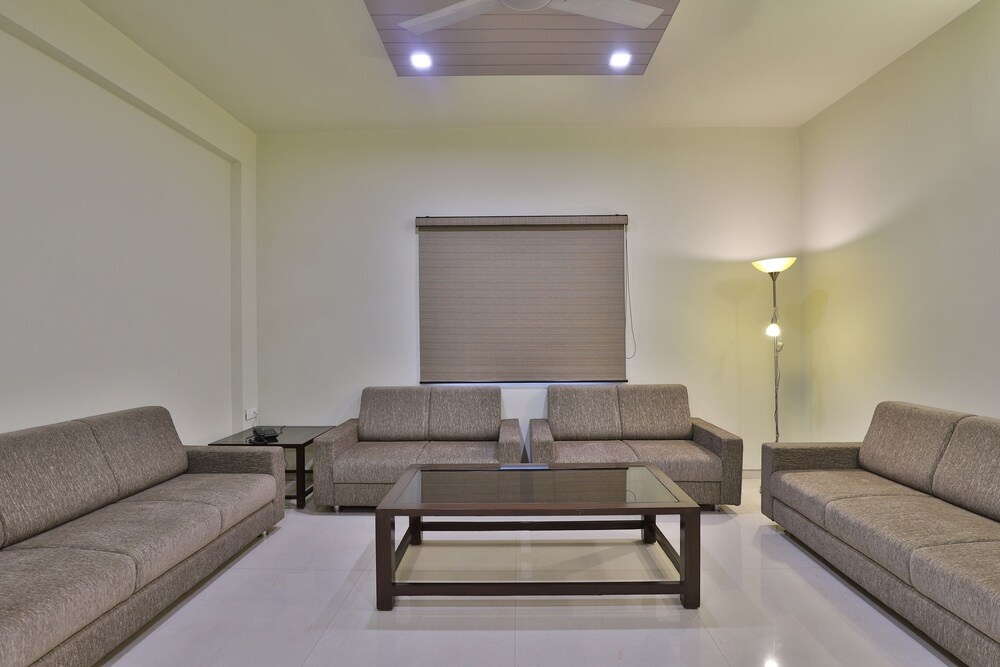 Capital O 47284 Atithi Resort