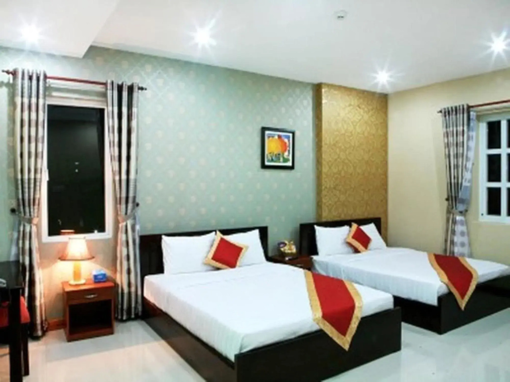 Sunflowers Hotel