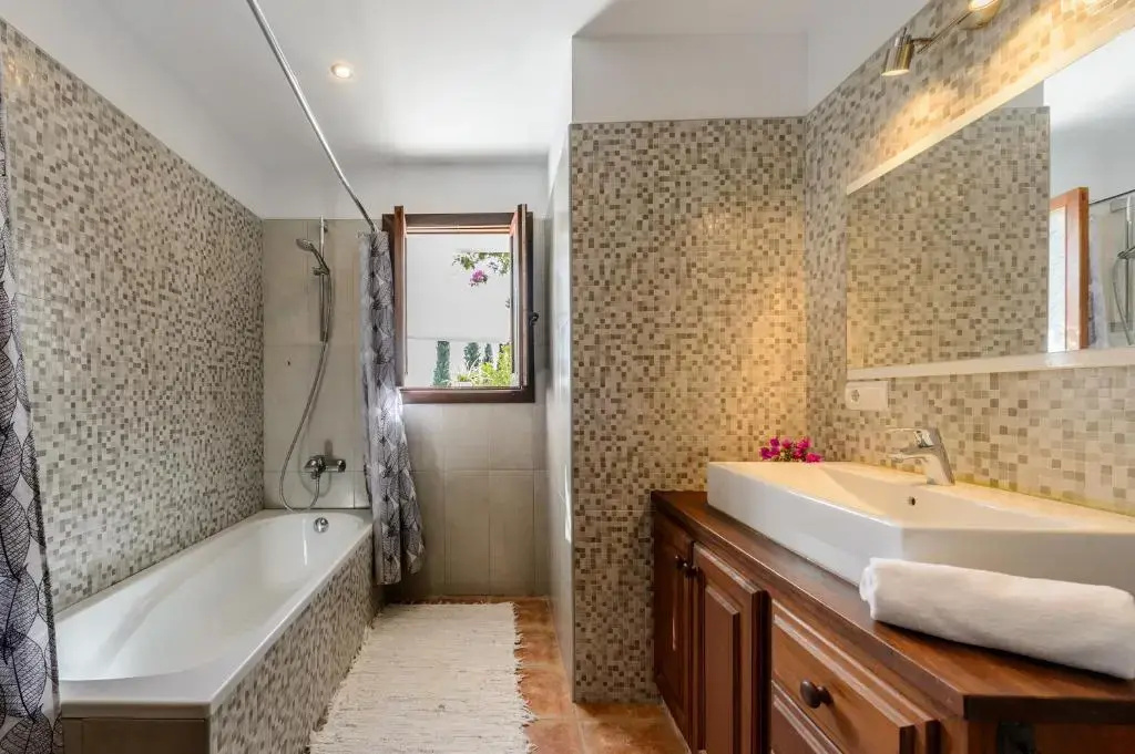 Finca Can Rosa Ibiza, private pool, 10 minutes from the beach