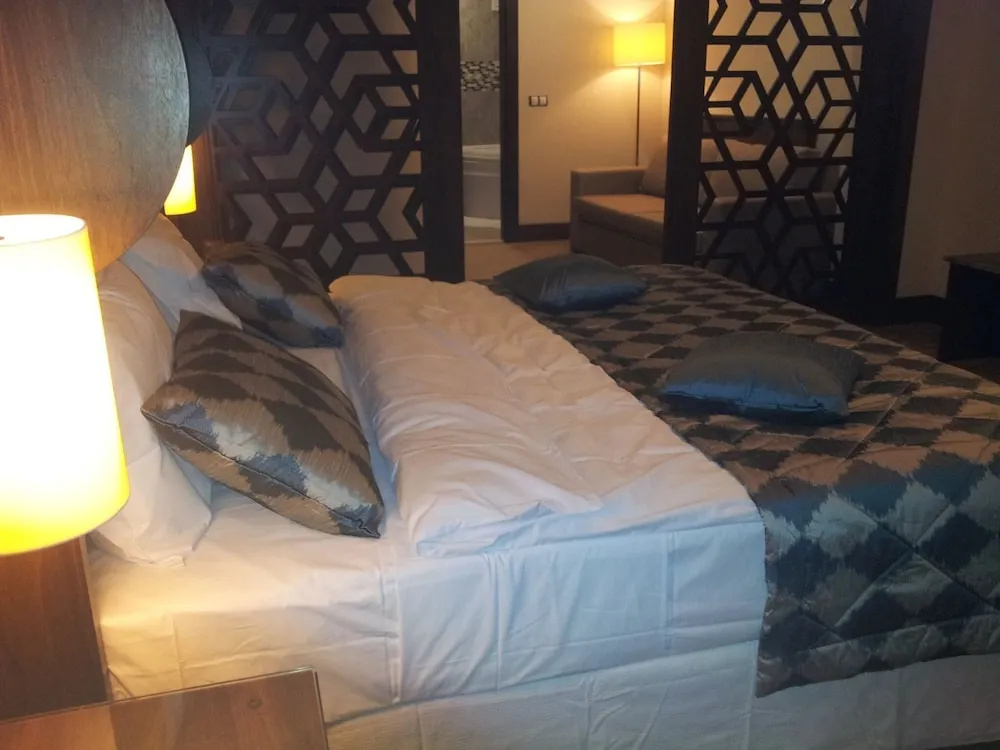 Hotel Azdif
