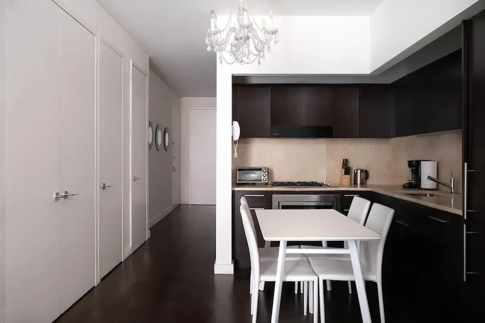 J s Modern 2 BR Apartment NYC