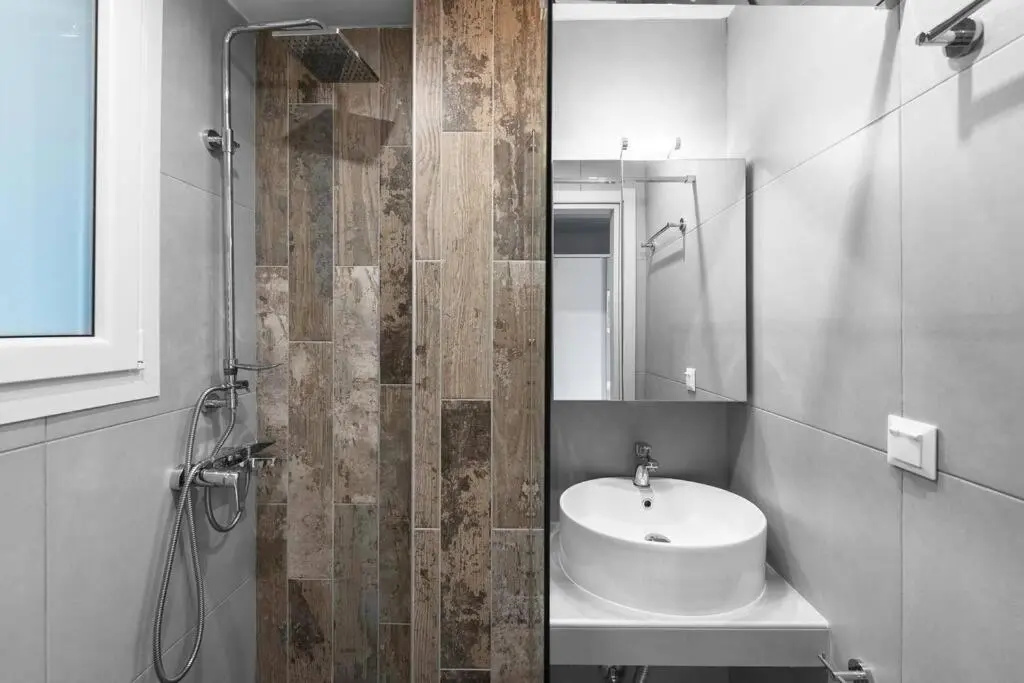 "LouLenny's aRt" BoutiQue HoMes in HalkiDiki, vol 2