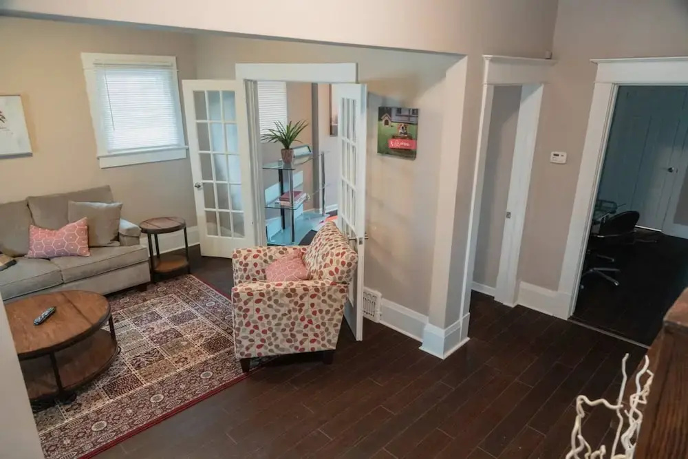 Beautiful 3 Bedroom Home Near Downtown
