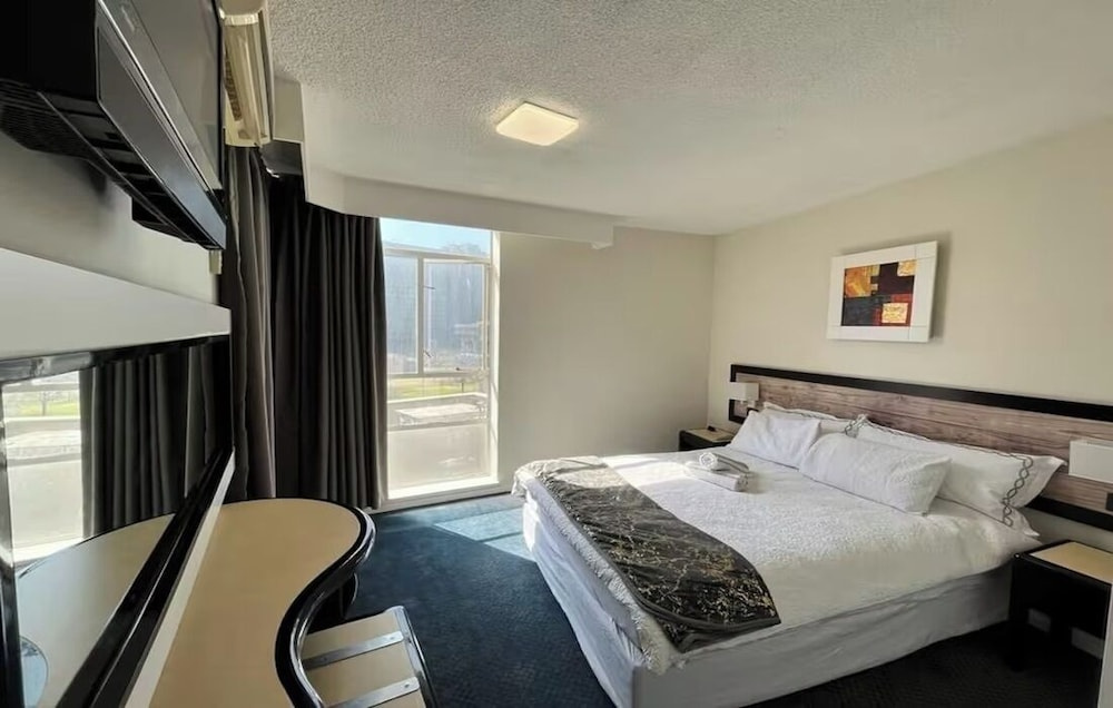 Park 801 Executive Suite