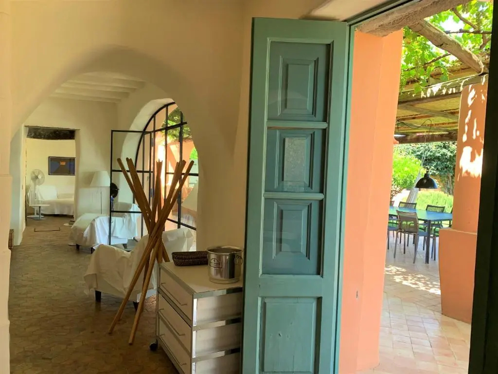 Villa Egea, elegante villa Eoliana dell'800 immersa in un curato giardino