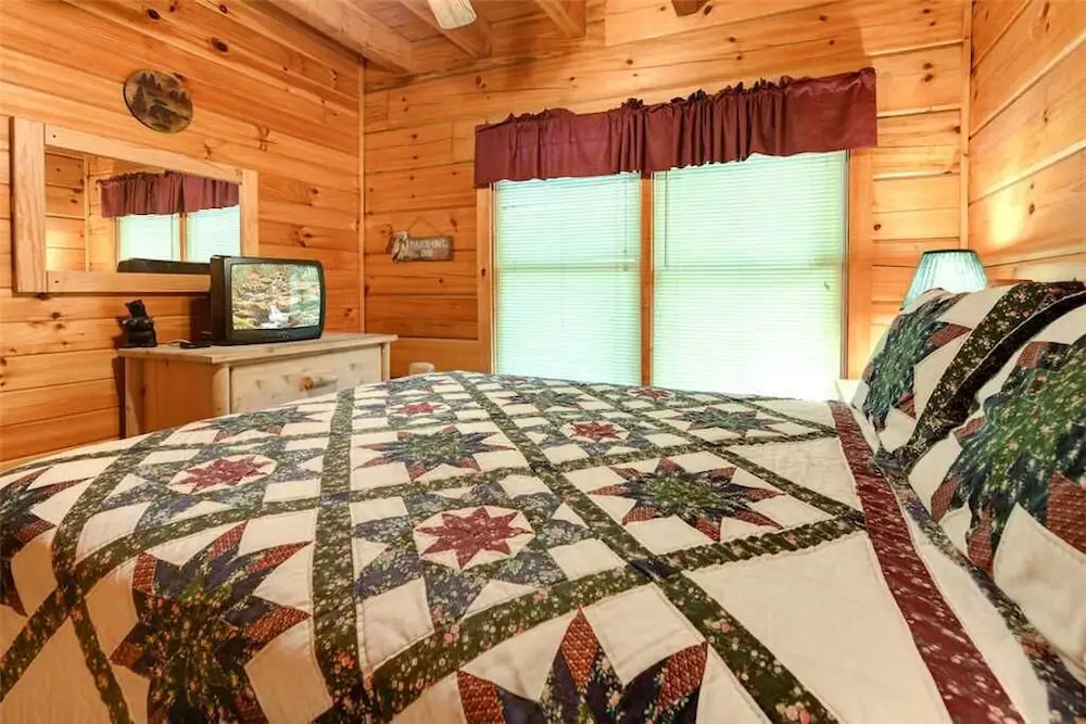 The Honey Pot, Hot Tub, resort Pool, 560 FREE tickets each paid day