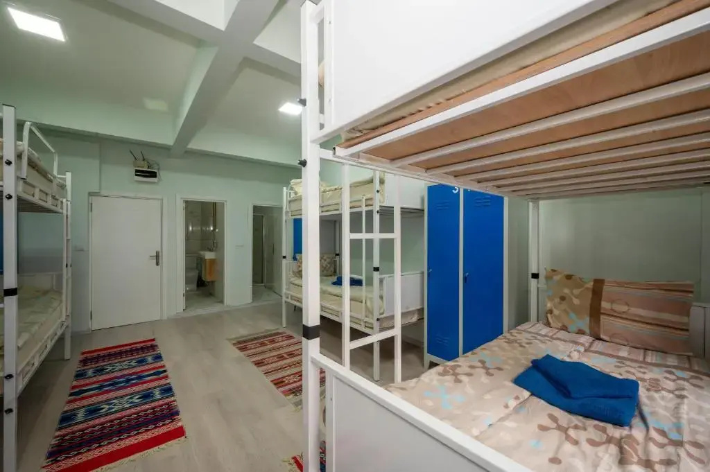 XALİLA HOSTEL & CAFE LADİES ROOM