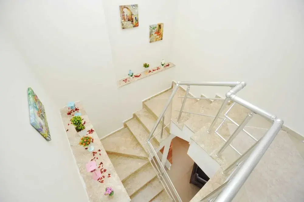 Guitar Apartment