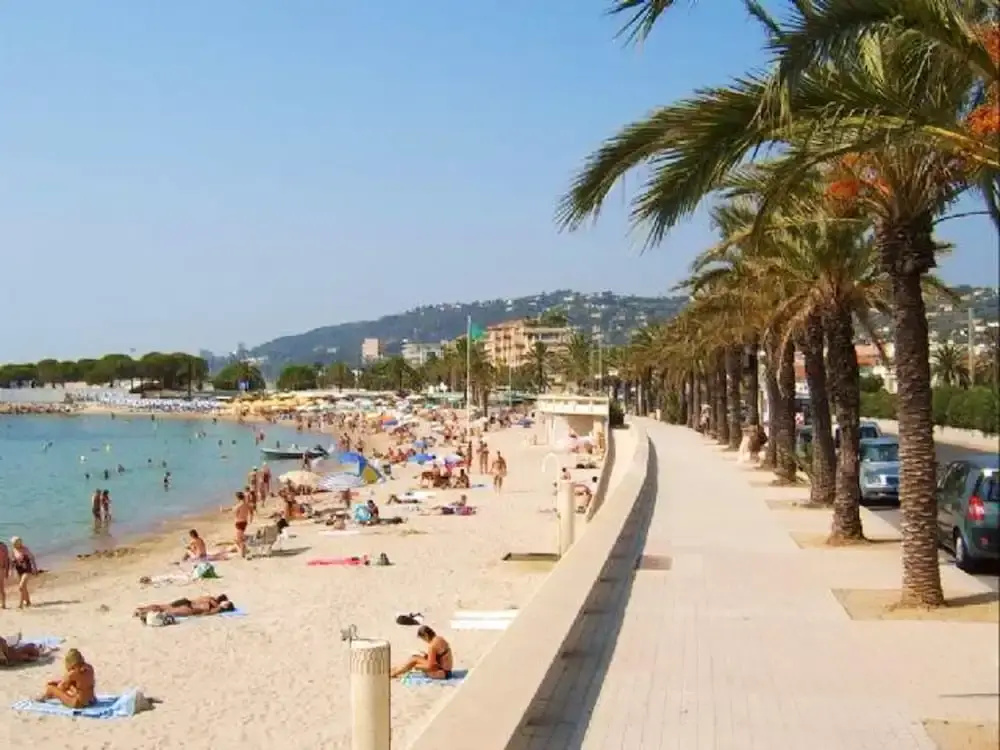 Apartment with One Bedroom in Golfe-Juan, with Wonderful Mountain View, Furnished Terrace And Wifi - 150 M From the Beach