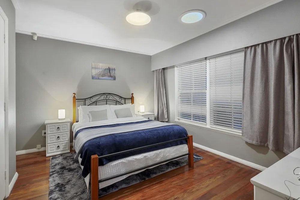 Kohi Family Home- Netflix & Gardens View