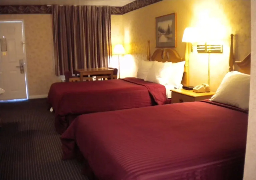 Capital O First Heritage Inn Rantoul IL I 57