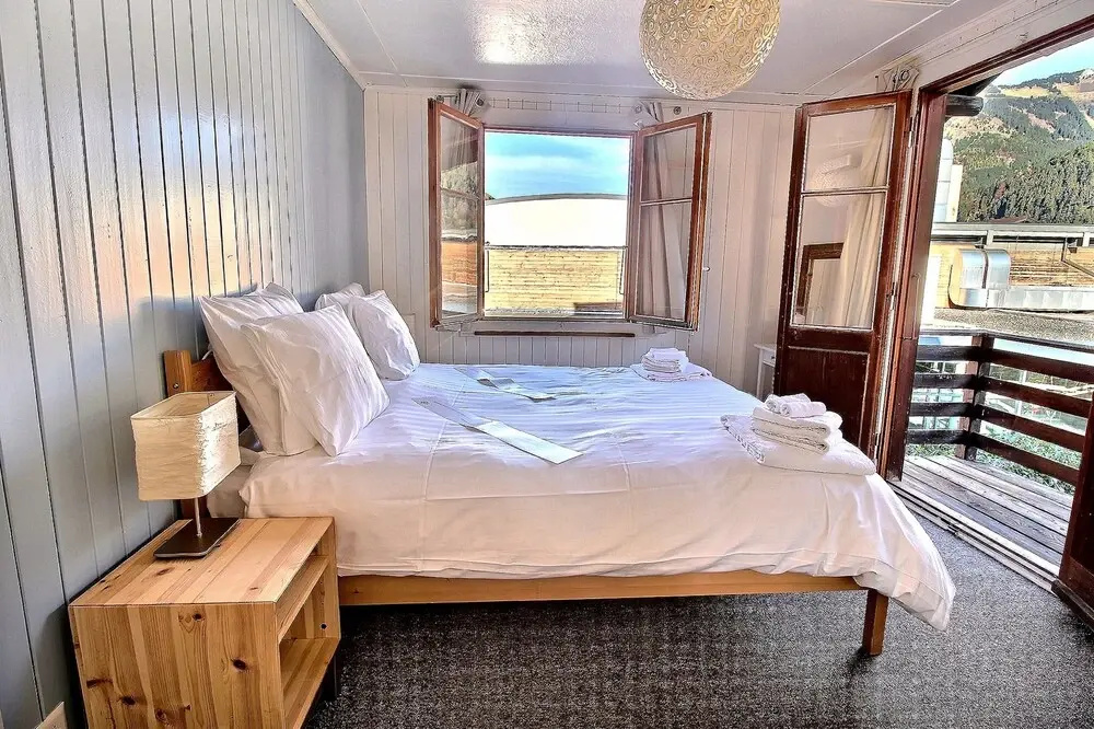 Marmottes - Spacious Apartment of 4.5 Rooms Located Near the Palladium