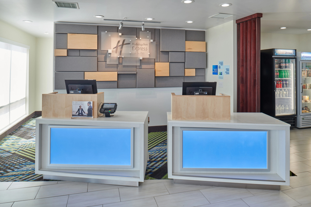 Holiday Inn Express & Suites El Paso East-Loop 375 by IHG