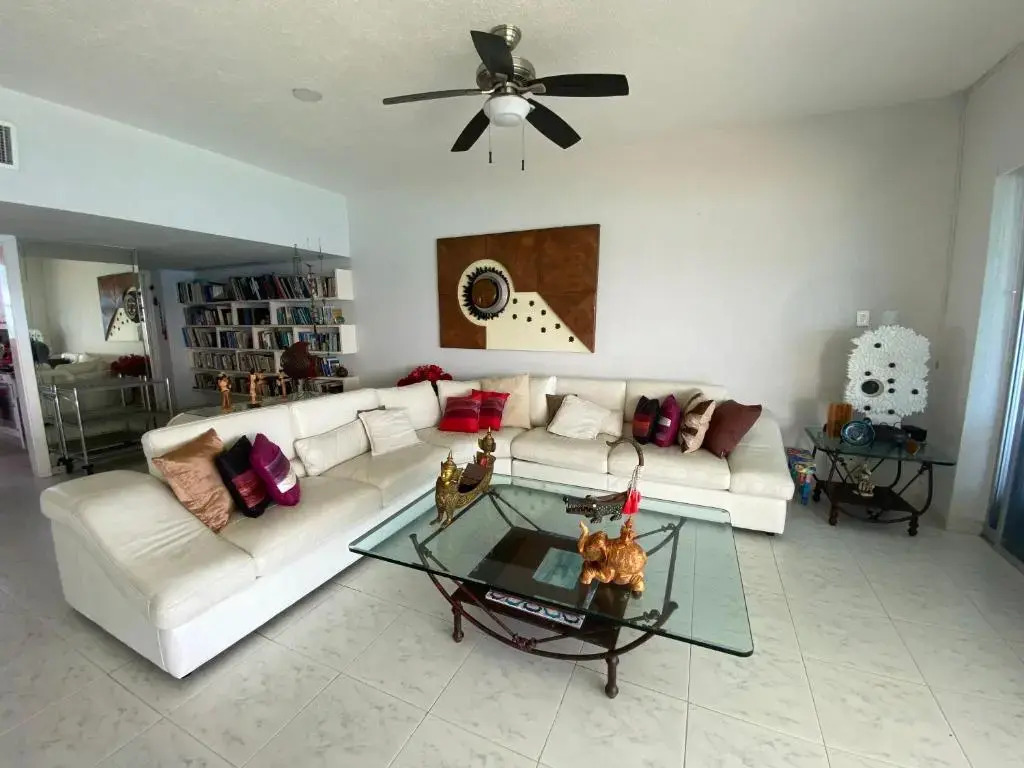 Comfortable Beachfront apartment in Acapulco