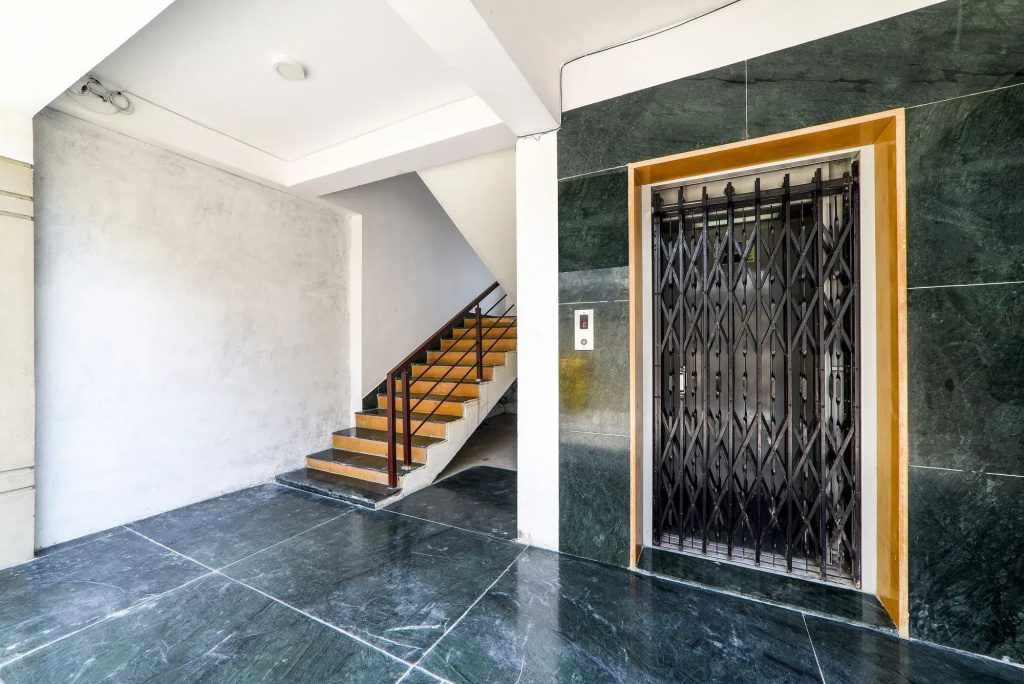 FabHotel Limestone Suites - 750m from Yashoda Hospitals, Somajiguda