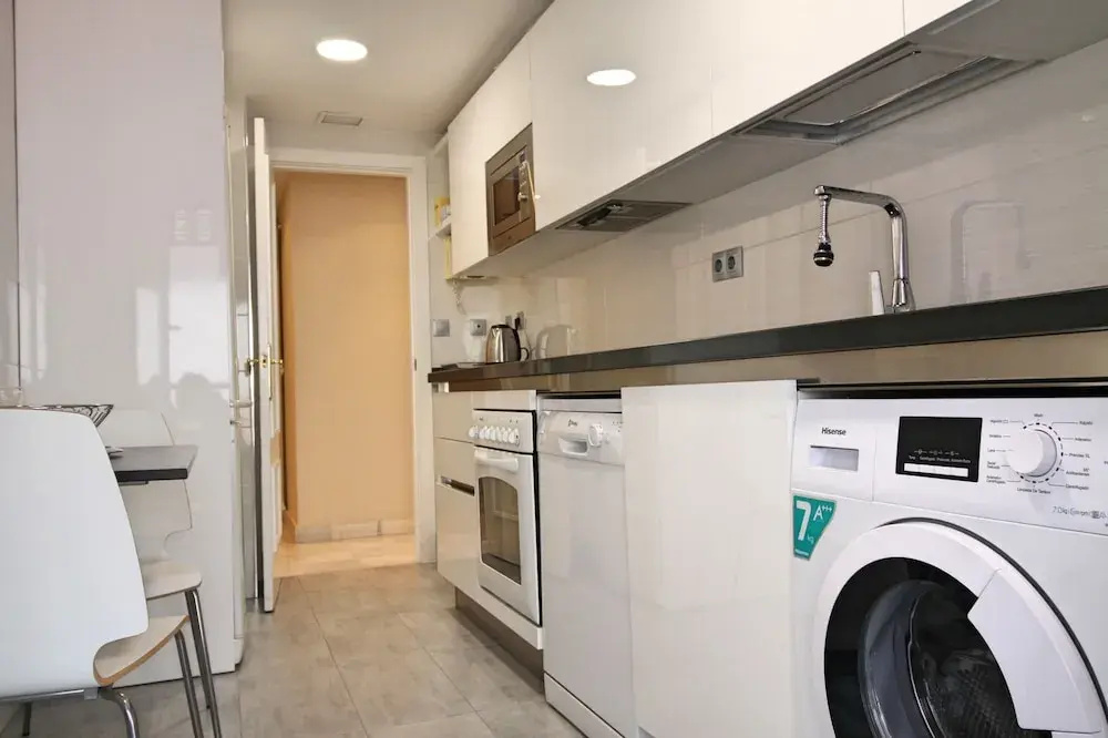 2F MTR - Marbella Temporary Rent 3bedrooms Old Town