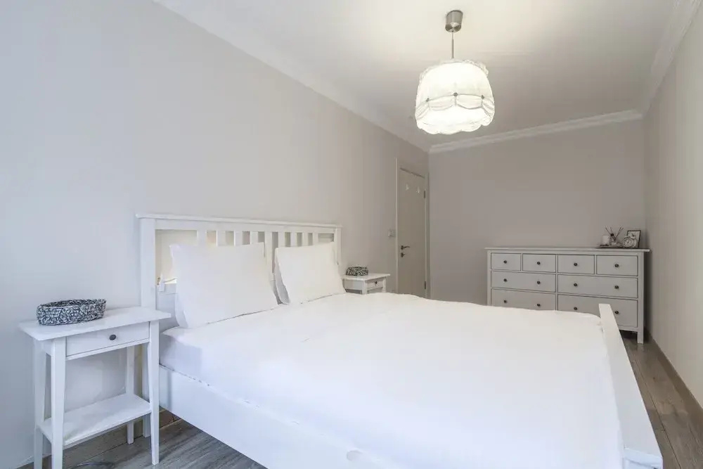 Vibrant and Central Flat With Balcony in Maltepe