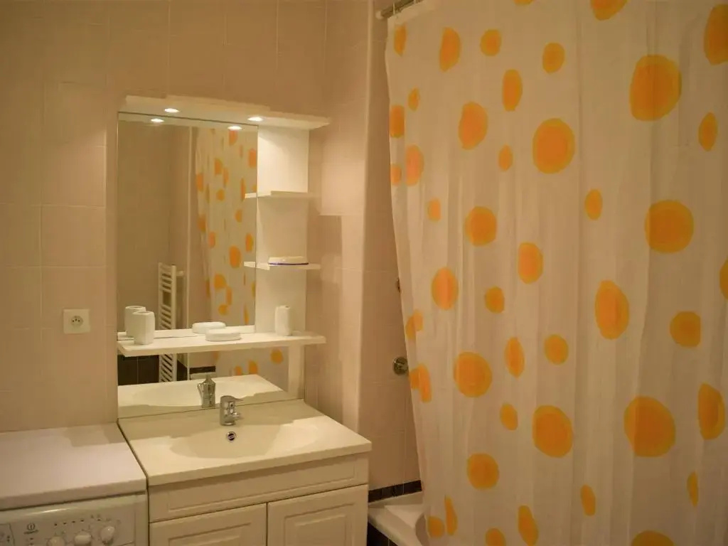 Appartement Trégastel, 2 pièces, 4 personnes - FR-1-368-18