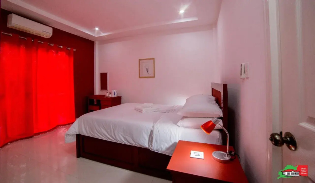 Bohol White House Bed & Breakfast