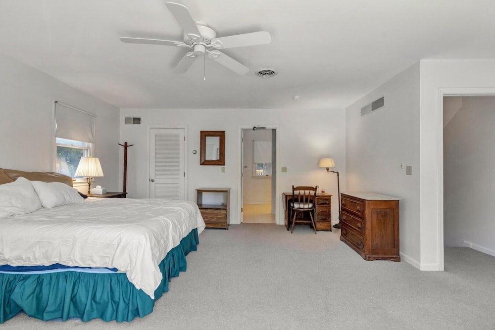 Bayard Avenue 207