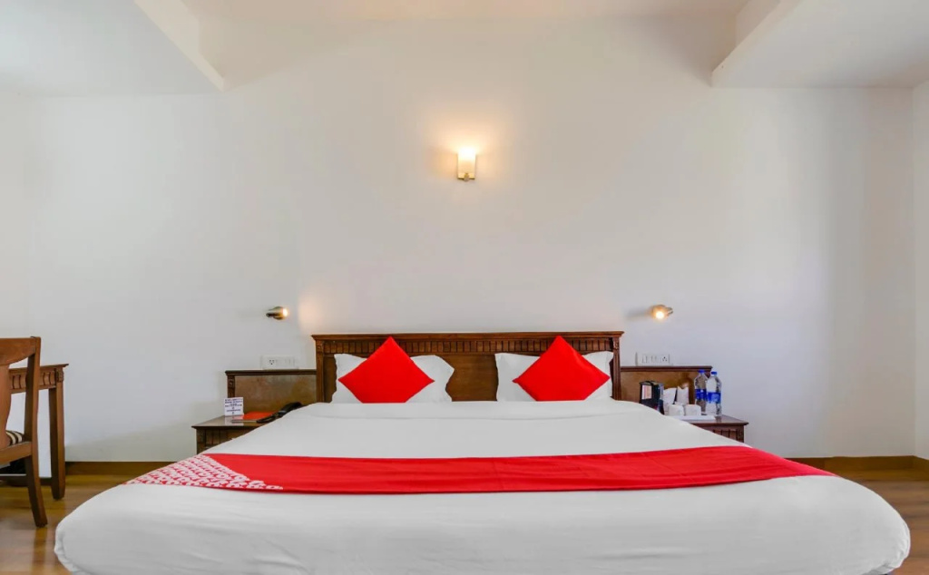Rex Hotel by OYO
