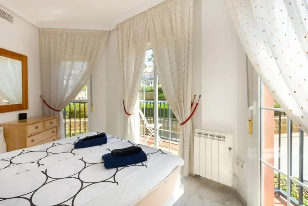 8-Beautiful Villa, Las Lomas de Cabopino, Marbella