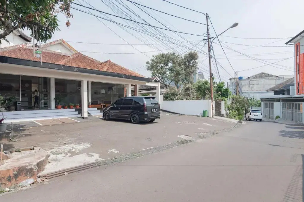 Formerly RedDoorz near Exit Tol Pasteur