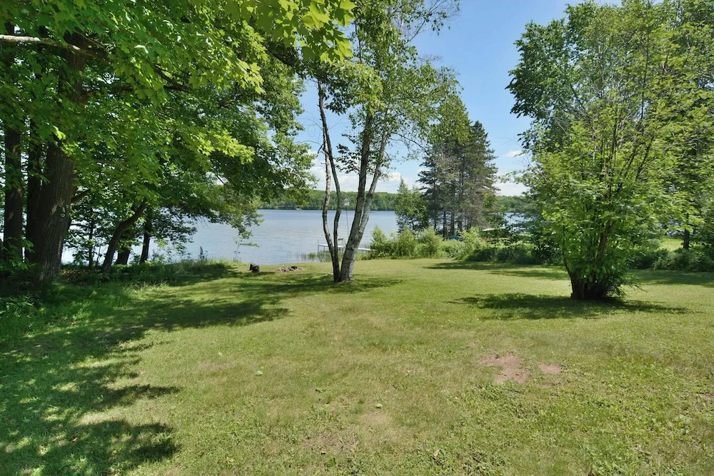 Thirty Point Lodge