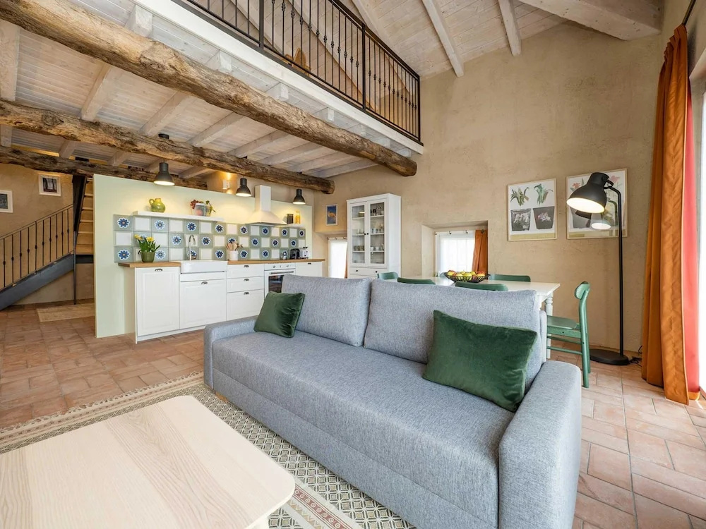 Green Lodge - Apartment 5 - 1 BR 1 Bath