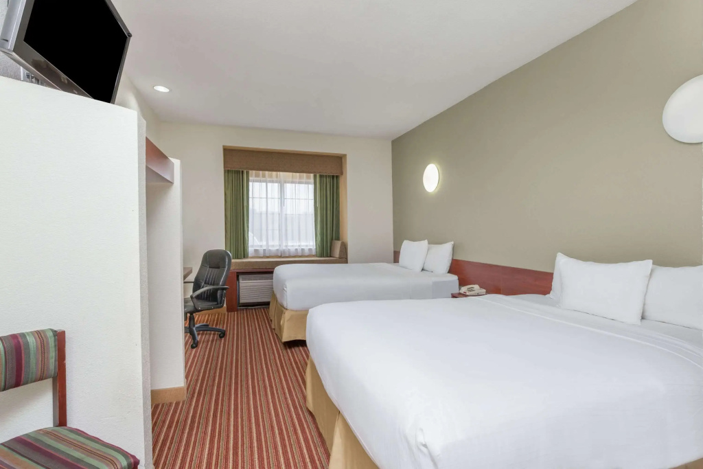 Days Inn by Wyndham near Kansas Speedway