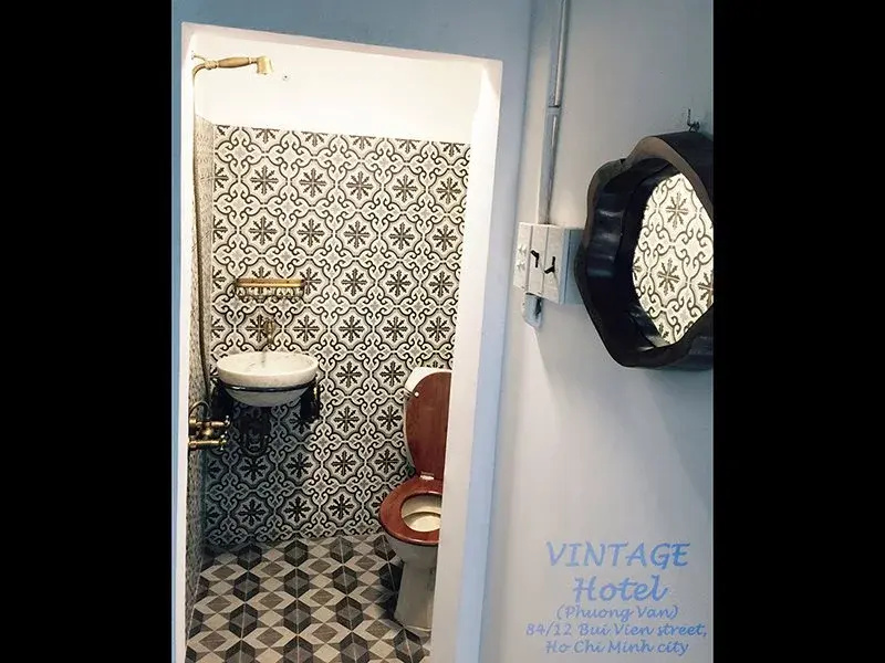Phuong Van Hotel