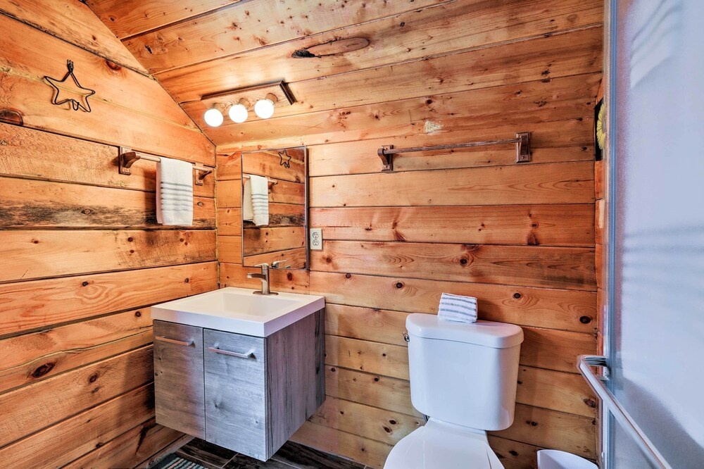 Furnished Deck Cabin in Coconino National Forest