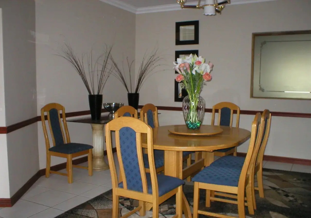 Shangani Lodge